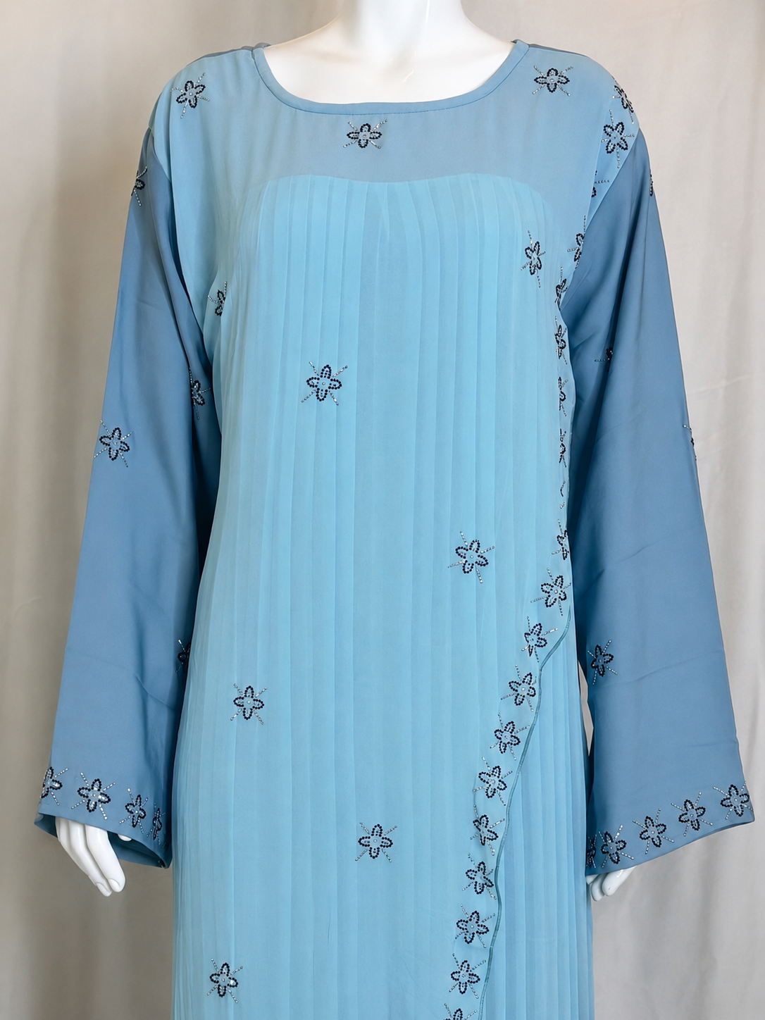 Nureinna Safiya Abaya